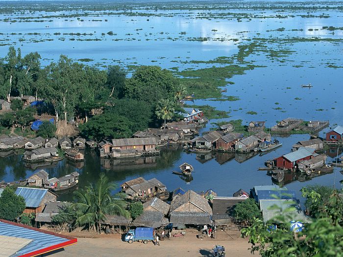 new-Chong Kneas Floating Village View.jpg